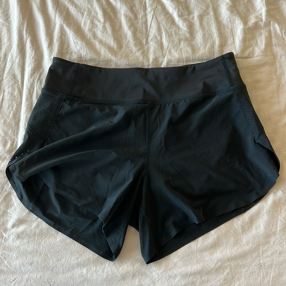 Athleta Run With It 4.5” Short